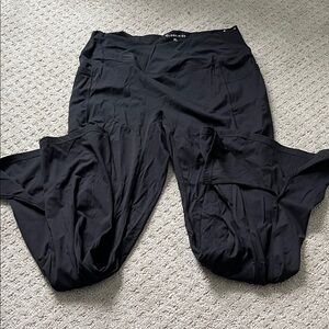 Blogilates Black Flared Pocket Leggings XL